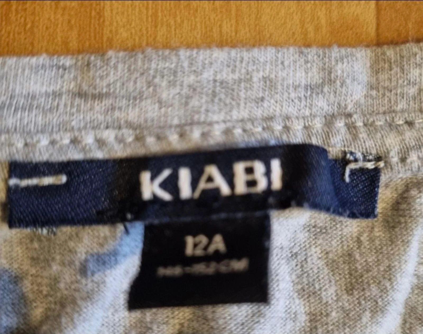 t-shirt Kiabi korte mouwen jongen grijs bedrukt maat 12 jaar – photo 2